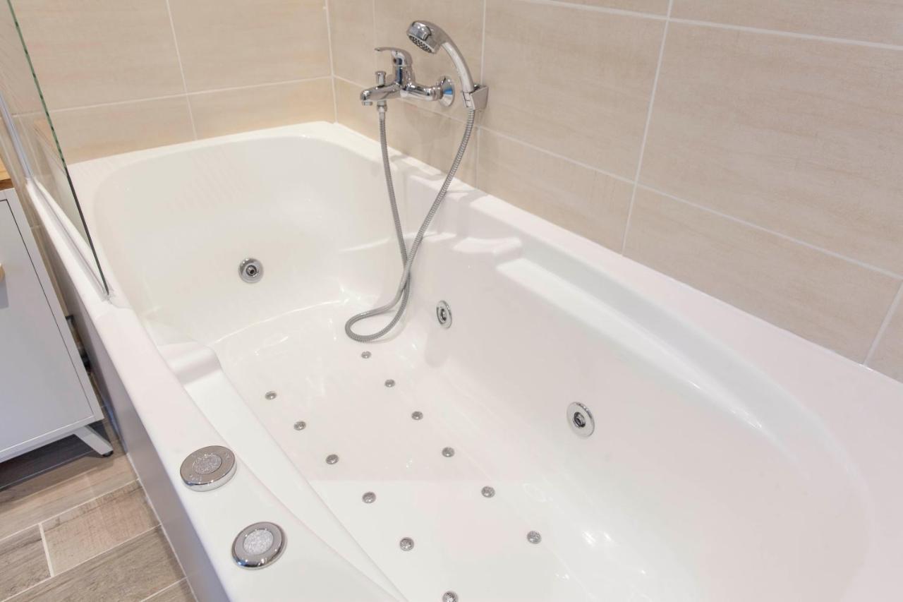 L'Antenne De 1 A 4 Pers - 2 Sdb -1 Balneo Apartment Cognac Luaran gambar