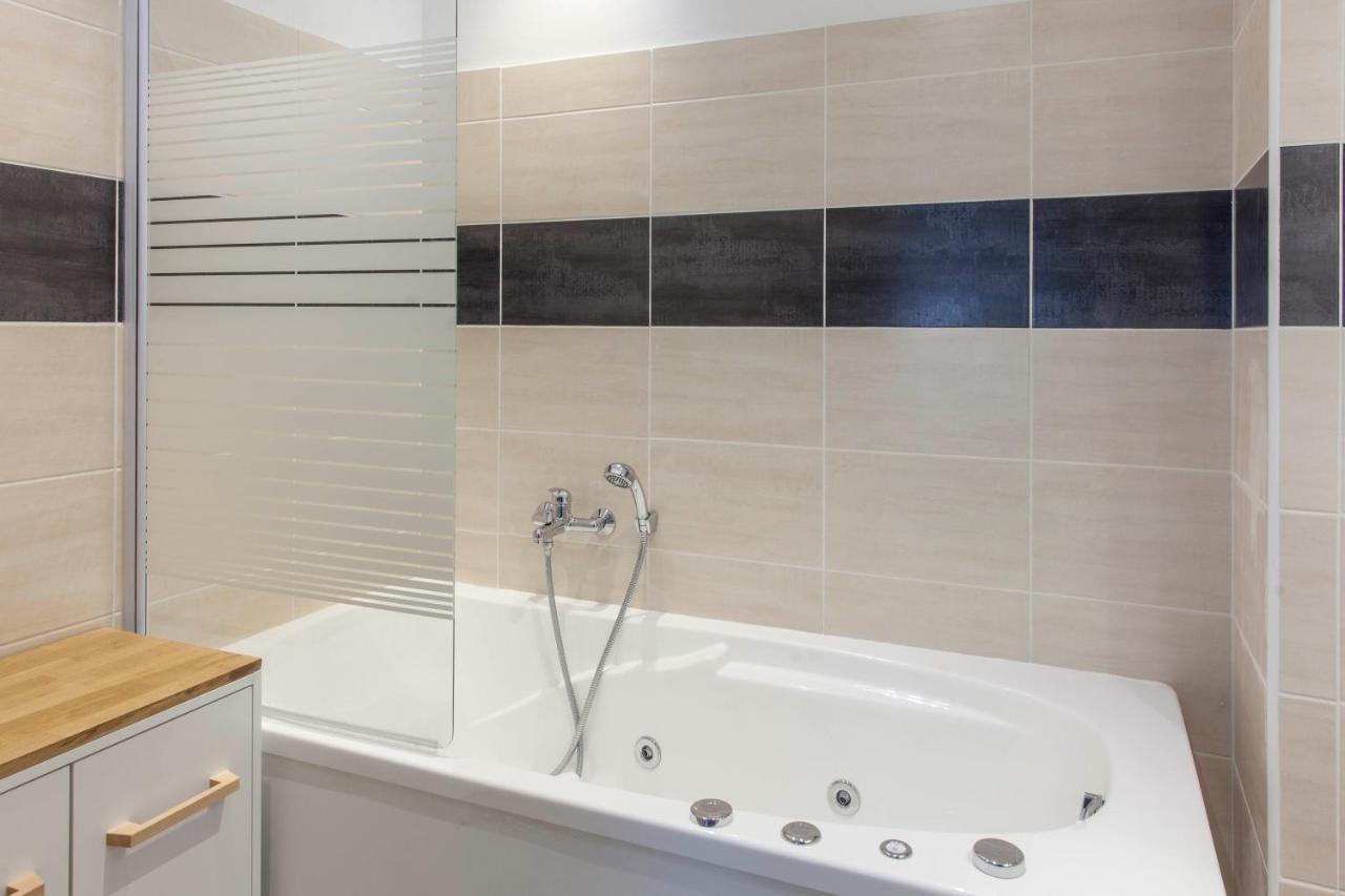 L'Antenne De 1 A 4 Pers - 2 Sdb -1 Balneo Apartment Cognac Luaran gambar